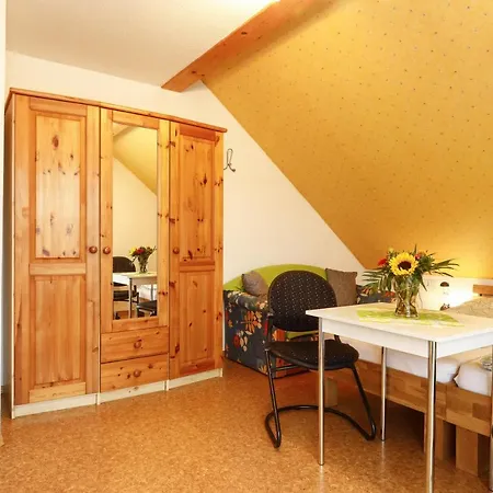 Merk Klein Apartman Neukirch