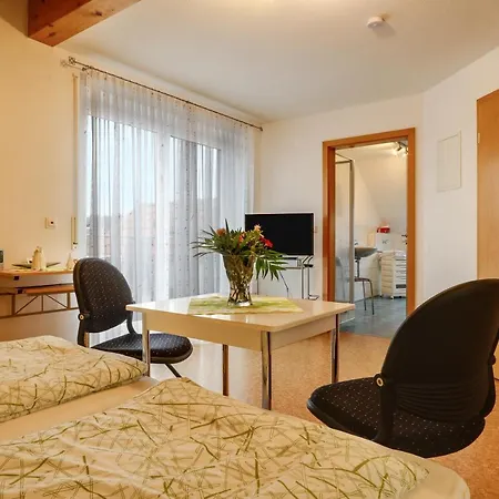 Merk Klein Apartment Neukirch (Tubingen)