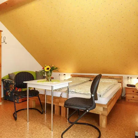 Merk Klein Apartman Neukirch