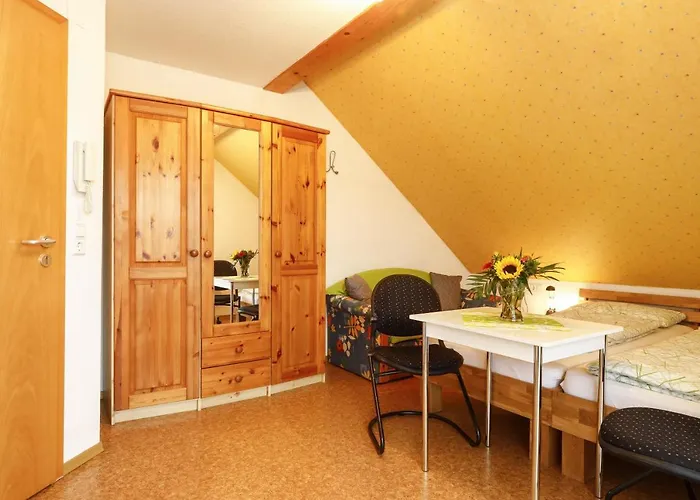 Merk Klein Daire Neukirch (Tubingen)